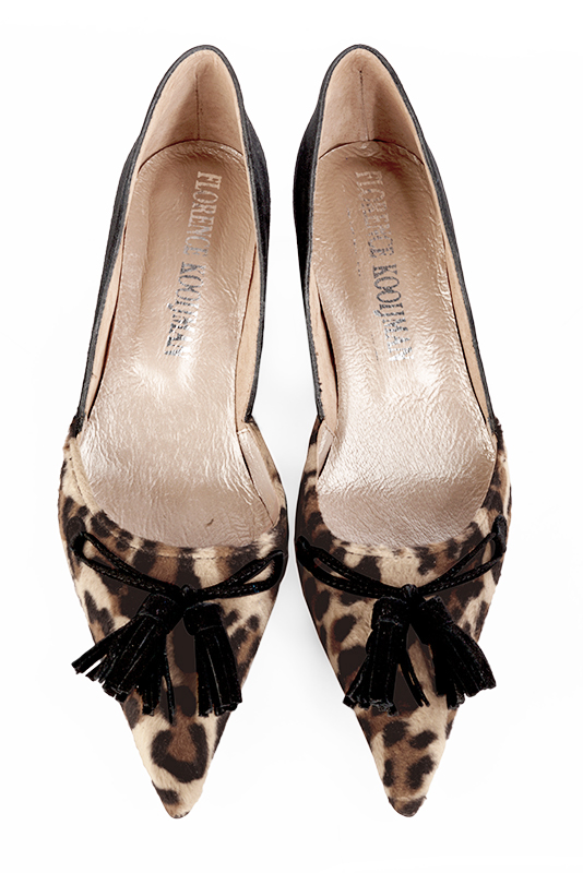 Safari black women's open arch dress pumps. Pointed toe. Low comma heels. Top view - Florence KOOIJMAN